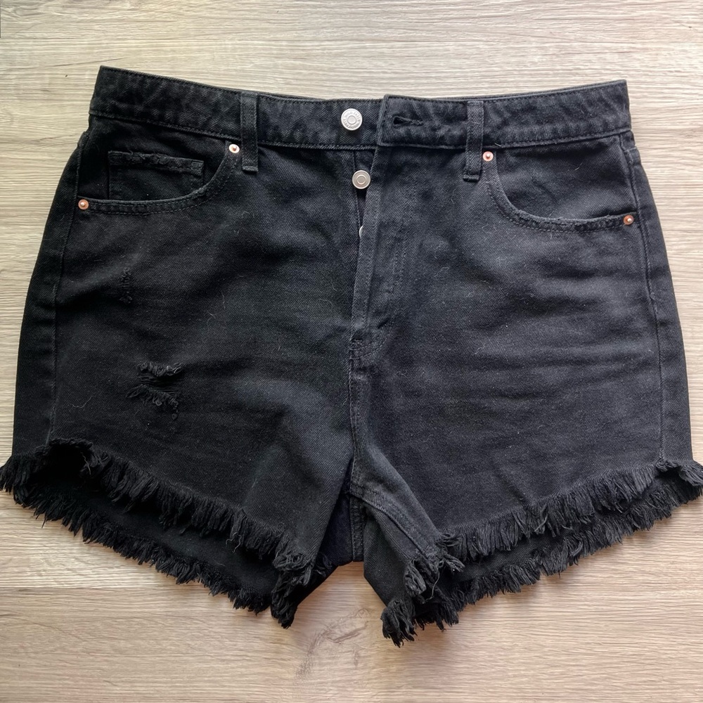 Black jean shorts distressed